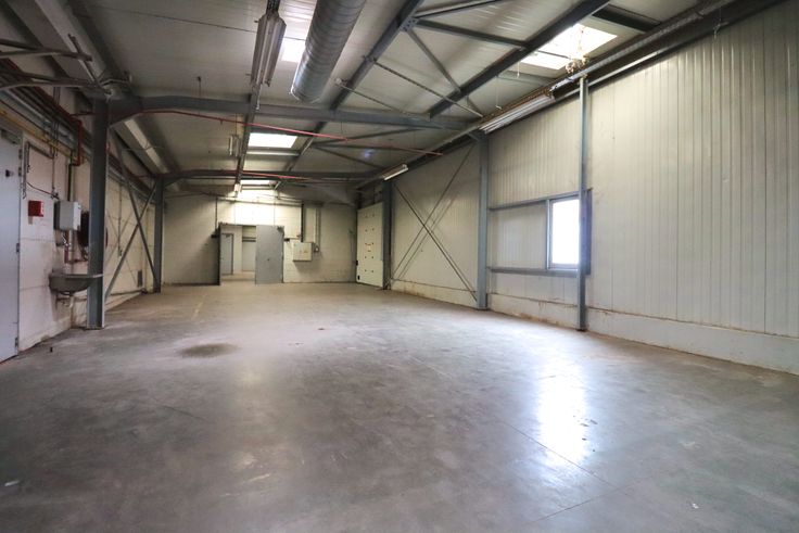 Entrepôt +- 350m²