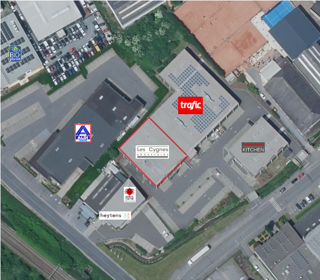 Surface commerciale 952 m²
